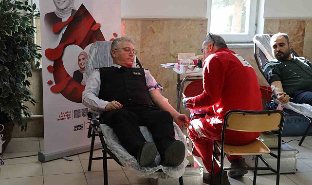 Jandarmadan kan bağışı