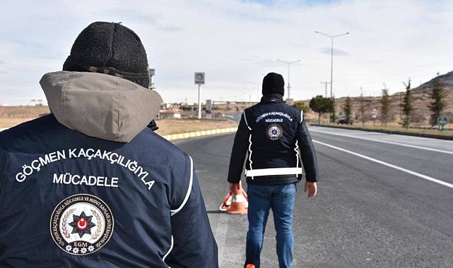 Kaçak yollardan yurda giren 20 göçmen yakalandı