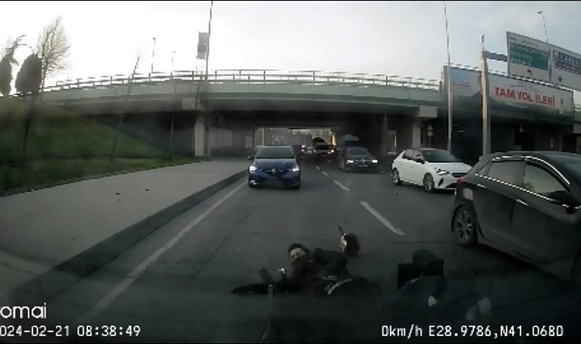 Kağıthane'de feci kaza kamerada: Metrelerce sürüklenip altına girdi