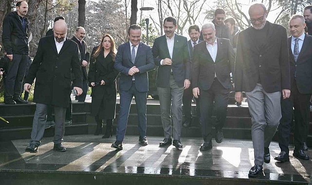 Kandilli Rasathanesi'ni ziyareti sırasında deprem ile ilgili konuşan Kurum "Çalışmalarımızı bilimin ışığında yapmak istiyoruz"
