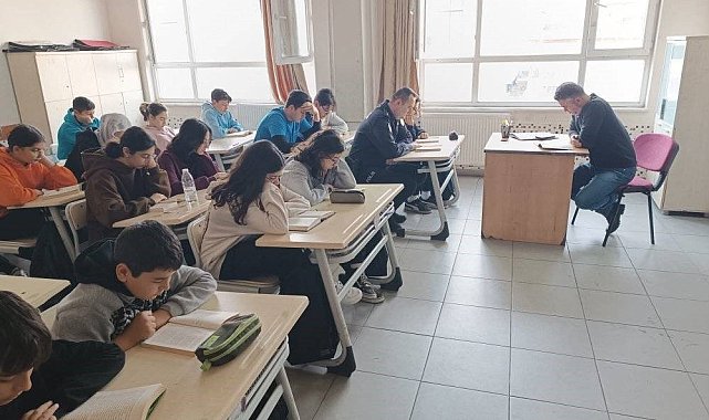 Karacasu'da öğrencilere kitap okuma alışkanlığı kazandırılıyor