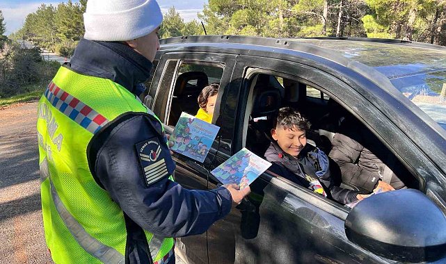 Karacasu'da sürücüler hem denetlendi hem bilgilendirildi