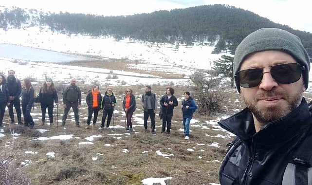 Karlar altında 14 kilometrelik yürüyüş