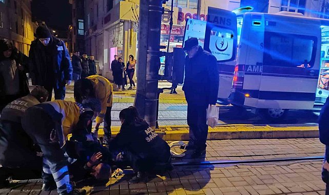 Karşıdan karşıya geçerken düşen yaşlı adam yaralandı