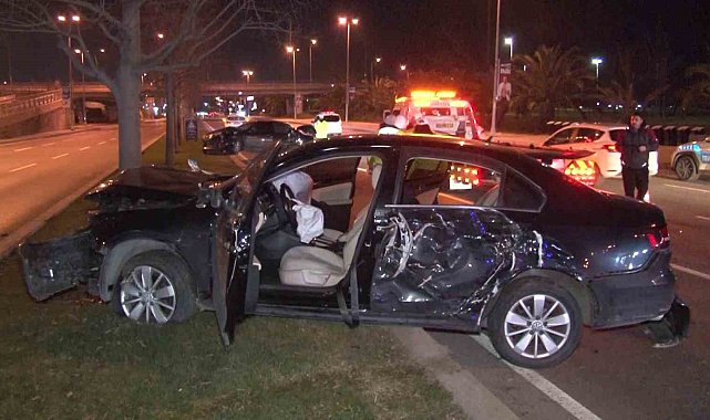 Kartal sahil yolunda iki otomobil çarpıştı: 4 yaralı