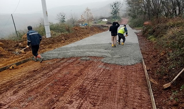 Kartepe'de 2 bin 150 metrelik yolda çalışma