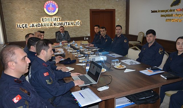 Kaymakam Odabaş, İlçe Jandarma Komutanlığını ziyaret edip brifing aldı
