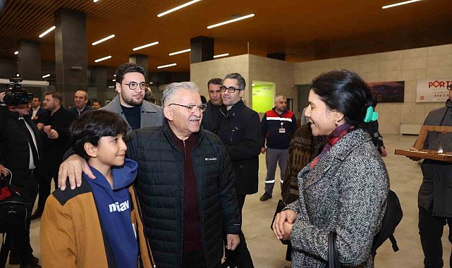 Kayseri Havalimanı'nın Yeni Terminal Binasının ilk yolcuları karşılandı