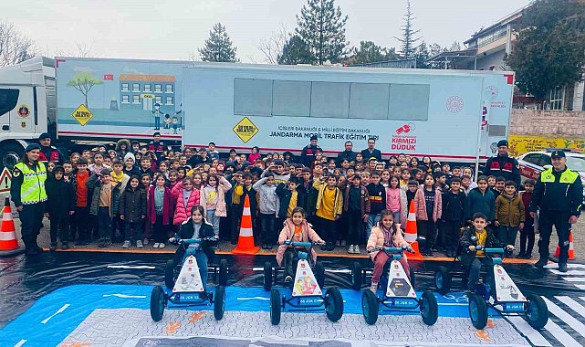 Kayseri'de 533 öğrenciye trafik güvenliği eğitimi verildi