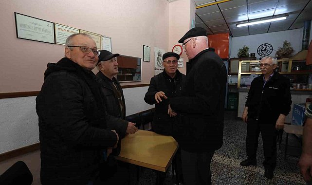 Kazım Kurt İstiklal Mahallesi esnafını gezdi