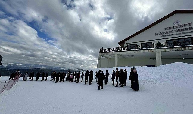 Keltepe Kayak Merkezi hafta sonu 5 bin kişi ağırladı