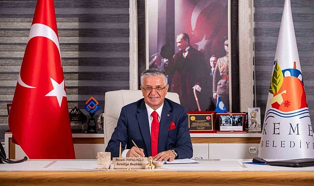 Kemer'de aynı salonda tiyatro ve sinema olacak