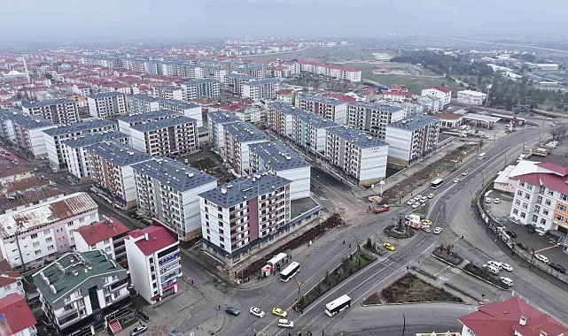 Kentsel dönüşüm alanındaki yollar trafiğe açıldı