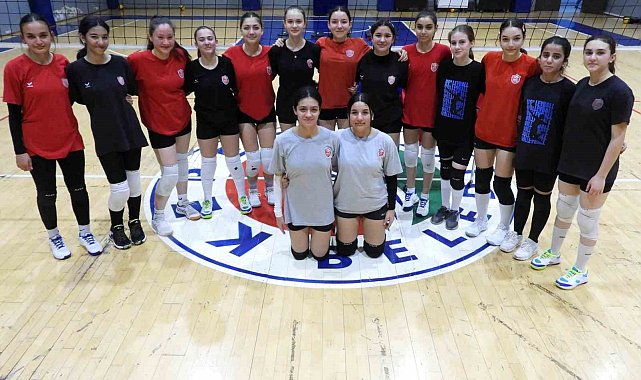 Kepez&#039;in voleybol jenerasyonu parlıyor