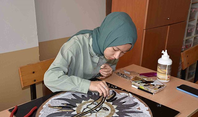 Kökeni Sümerlilere kadar uzanan sanatta paha biçemedikleri eserler çıkartıyorlar