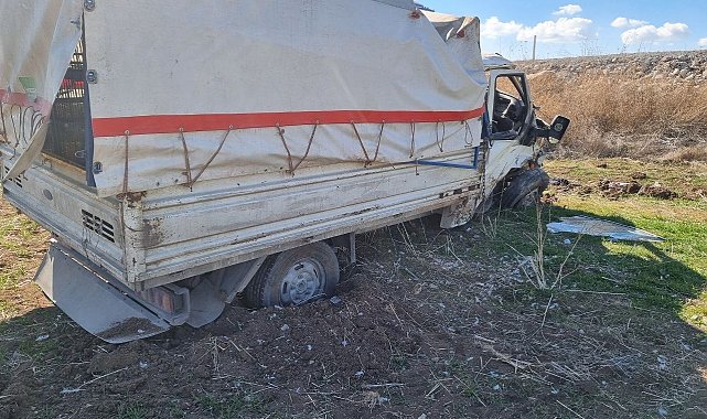 Kontrolden çıkan kamyonet devrildi: 1 yaralı