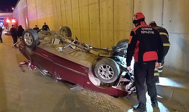 Kontrolden çıkan otomobil karşı şeritteki araca çarpıp takla attı: 1 ölü, 3 yaralı