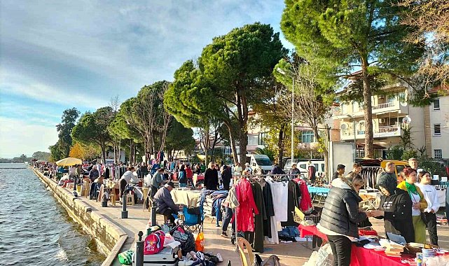 Köyceğiz'de düzenlenen ikinci el pazarına ilgi artıyor