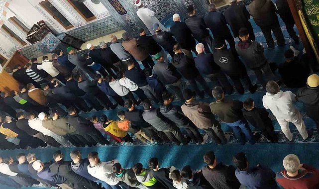 Köyceğiz'de Miraç Kandili'nde camiler doldu