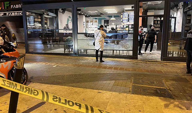 Küçükçekmece'de tartıştığı esnafa kurşun yağdırdı: 2 yaralı