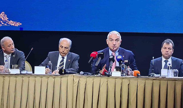 Kültür ve Turizm Bakanı Ersoy, Bodrum&#039;da turizmcilerle buluştu