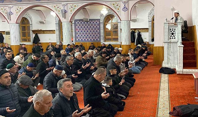 Kulu'da Miraç Kandili'nde camiler doldu