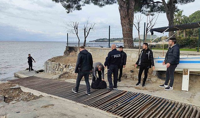 Kuşadası'nda 3 düzensiz göçmen ile 2 organizatör yakalandı