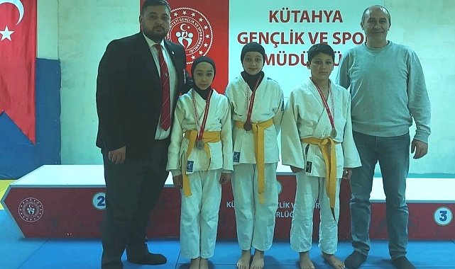 Kütahya Ahteri İmam Hatip Ortaokulunun judo başarısı