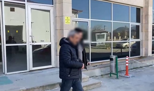 Kütahya'da kemerinde uyuşturucu ele geçirilen yolcu tutuklandı