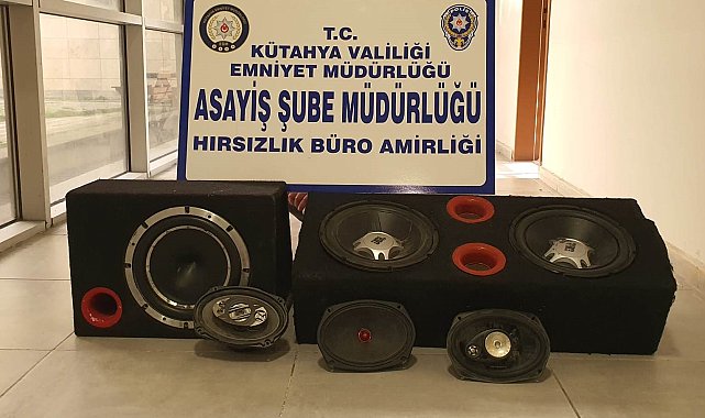 Kütahya'da otodan hırsızlık zanlısı 2 kişi yakalandı
