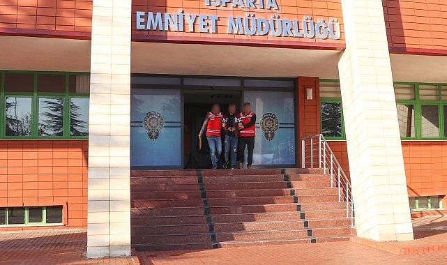 Kuyumcudan altın yüzük çalan şahıs yakalandı