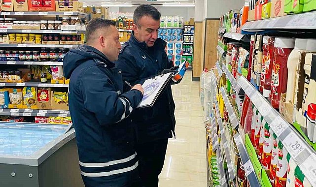 Lapseki'de Zabıta ekipleri, süpermarket ve zincir marketlerde fiyat ve etiket denetimi yaptı