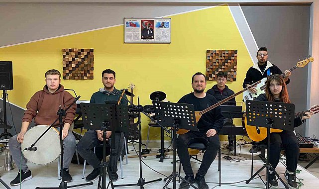 Lise öğrencileri konserden elde ettikleri geliri deprem bölgesine bağışlayacak