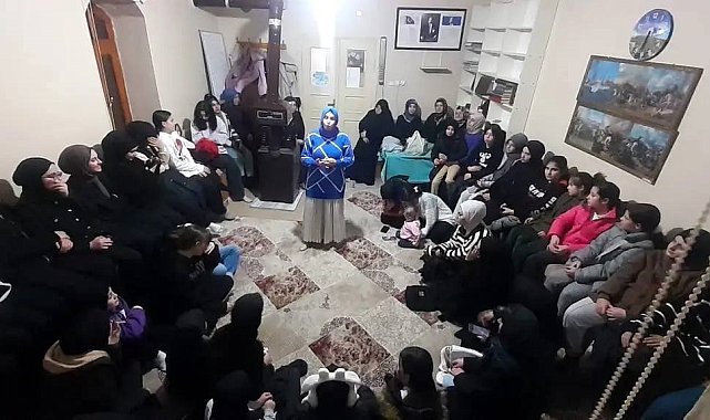 Lise ve ortaokul öğrencileri gençlik buluşmasında bir araya geldiler