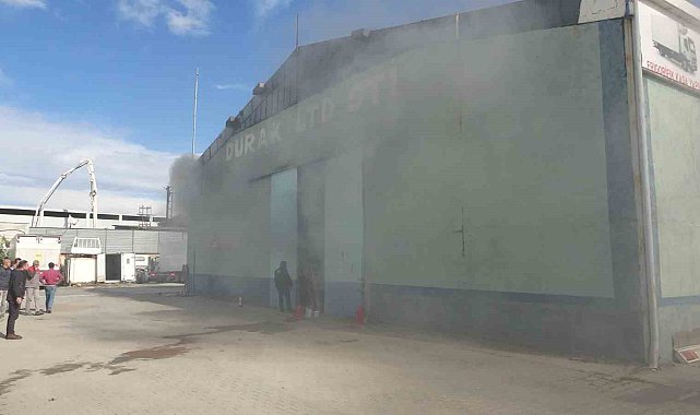 Manavgat't iş yeri yangını korkuttu