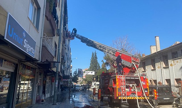 Manisa'da çıkan ev yangınında genç kız hayatını kaybetti