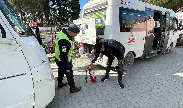 Manisa'da jandarmadan okul çevrelerinde denetim