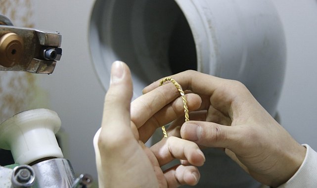 Mardinli kadınlardan altın takılara rağbet