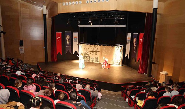 Marmarisli minikler Pinokyo oyunu ile keyifli anlar yaşadı