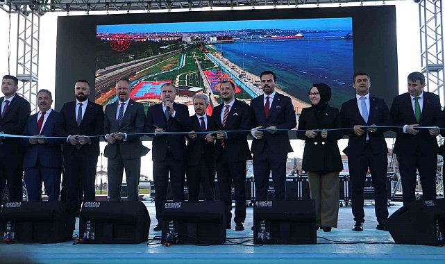 Millet Bahçesi açılışı mitinge dönüştü