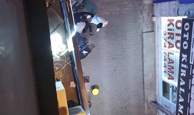 Motosiklet devrilince düştüler, patlayan tabancası kuzenini canından etti