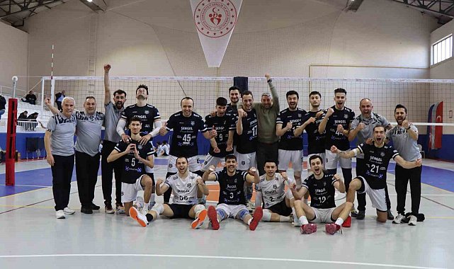 Nazilli Belediyespor Voleybol Takımı ilk galibiyetini aldı