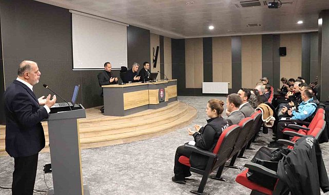 Niğde'de depremde hayatını kaybedenler anıldı