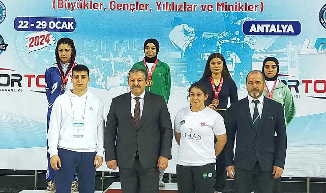 Niğdeli sporcular Kick Boks Türkiye Şampiyonası'ndan 5 madalya ile döndü