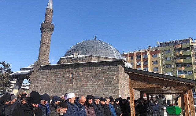 Nihat Gezder son yolculuğuna uğurlandı