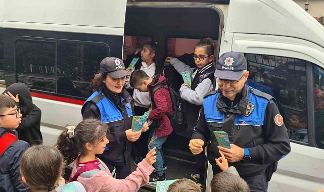 Öğrenciler serviste güvenli yolculuk hakkında bilgilendirildi