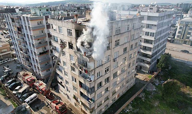Osmaniye'de 8 katlı binanın 7. katında yangın paniği