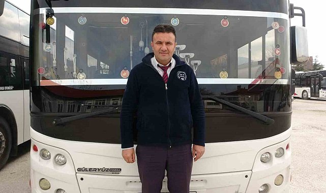 Otobüste fenalaşan öğrenciyi hastaneye yetiştiren şoför: "Benim yerimde kim olsa aynı şeyi yapardı"