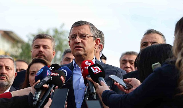 Özgür Özel&#039;den katledilen taksicinin ailesine taziye ziyareti