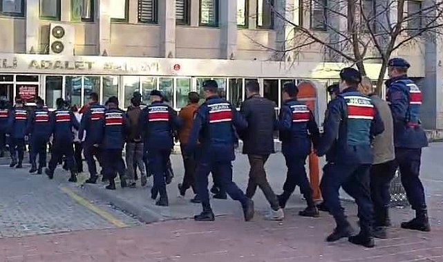 Pansiyondan 43 kaçak göçmen çıktı